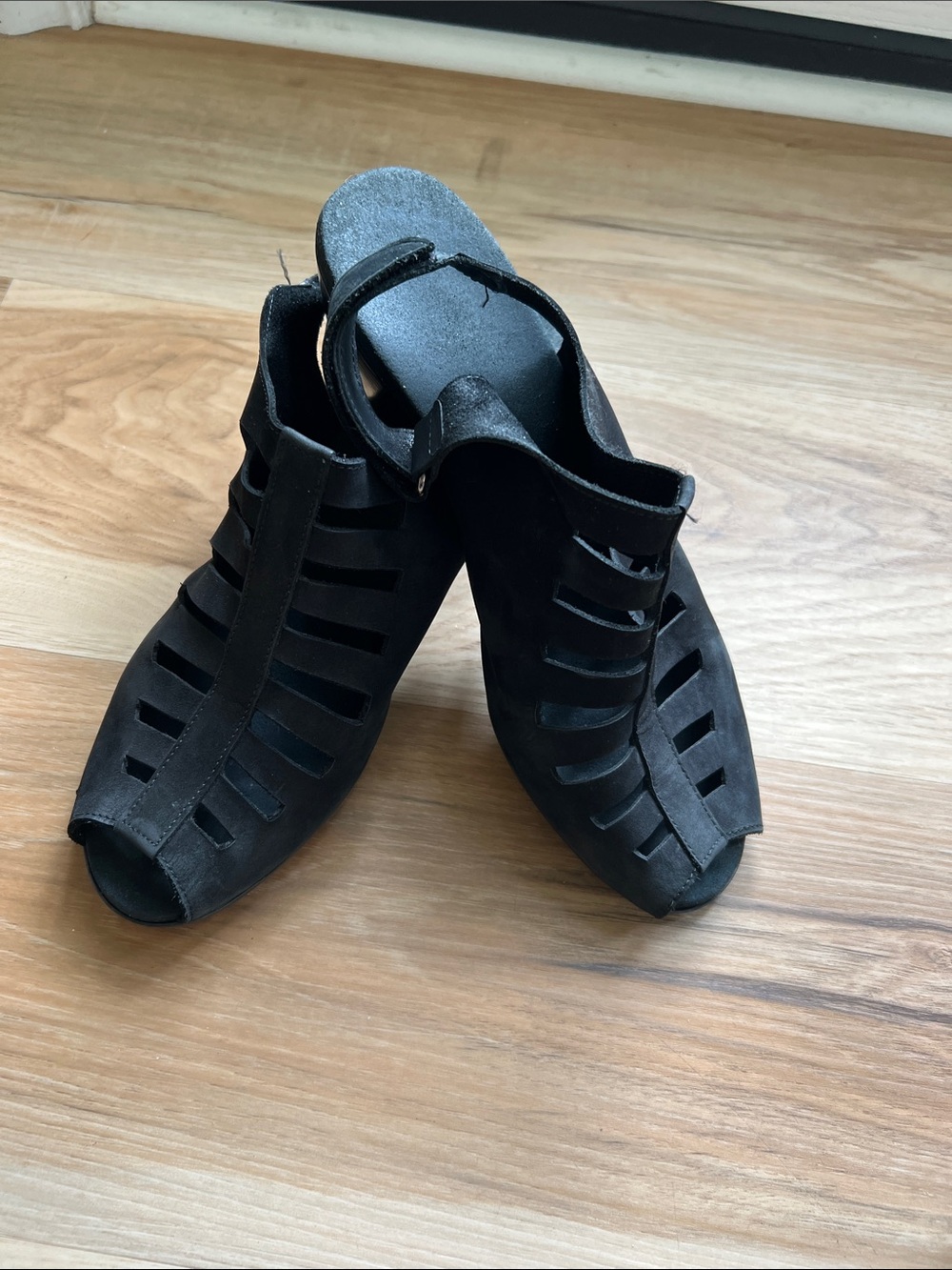 Black Women's Cutout Peep-Toe Heel Monroe Sandals